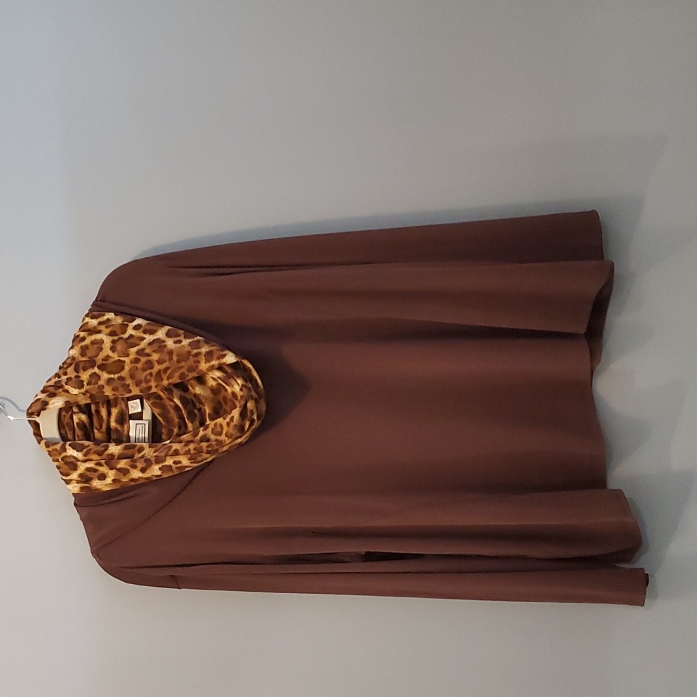3X Leopard detail Cowl neck